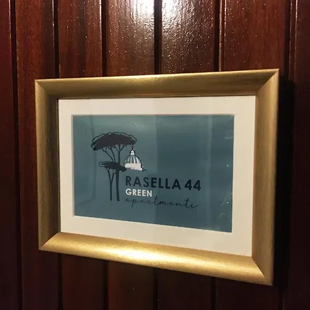 Rasella44, * Rom